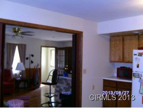 319 Euclid Ave, Peru, IN 46970 photo 4