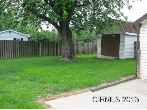 119 W Urban St, Upland, IN 46989 photo 15