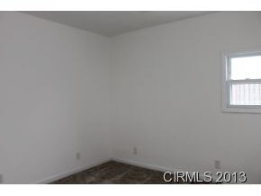 119 W Urban St, Upland, IN 46989 photo 10