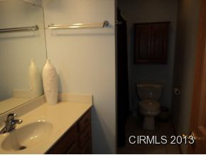 1022 N Elm St, Fairmount, IN 46928 photo 6