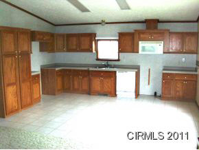 910 Bobtail Dr, Peru, IN 46970 photo 3