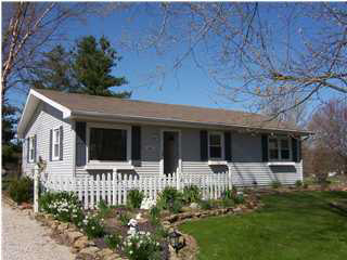 32 E Ashburn Rd, Santa Claus, IN 47579 photo 1