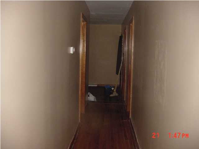 315 W Elm St, Oakland City, IN 47660 photo 8