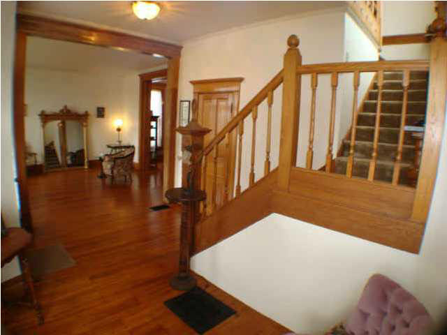 207 State St, Newburgh, IN 47630 photo 5