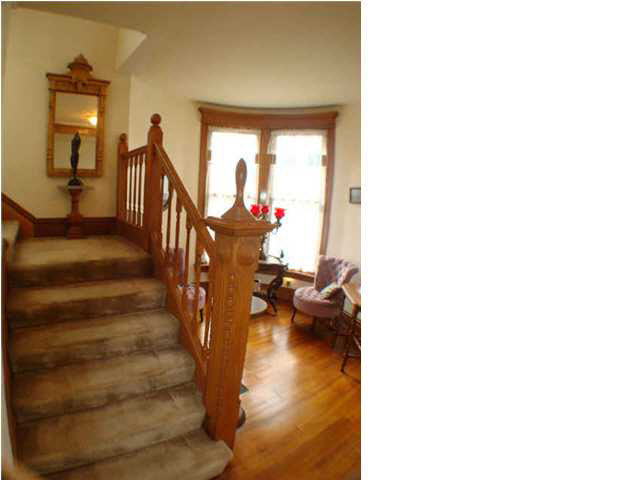 207 State St, Newburgh, IN 47630 photo 7