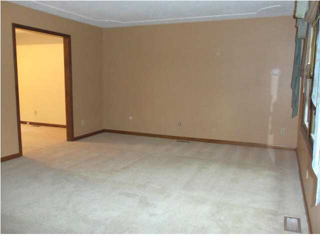 715 N Vine St, Boonville, IN 47601 photo 14