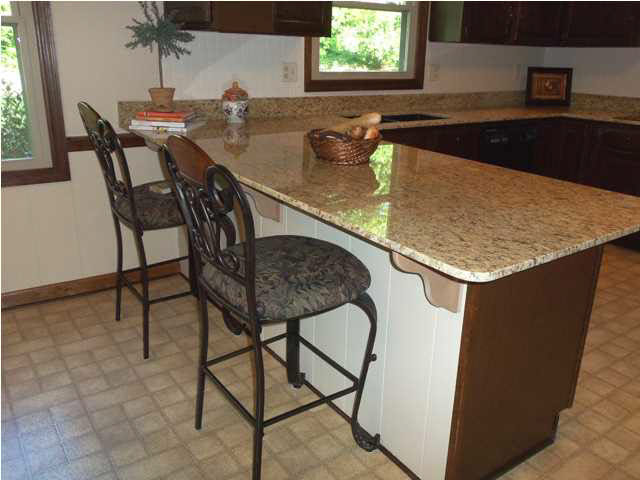 715 N Vine St, Boonville, IN 47601 photo 3