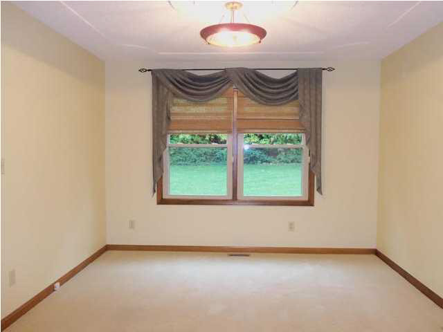715 N Vine St, Boonville, IN 47601 photo 9