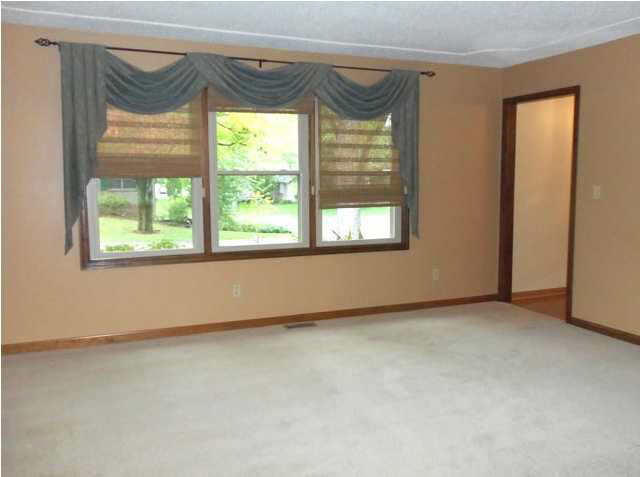 715 N Vine St, Boonville, IN 47601 photo 8