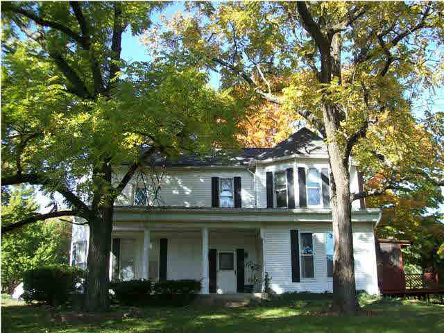 214 Cedar Hts, Huntingburg, IN 47542 photo 1