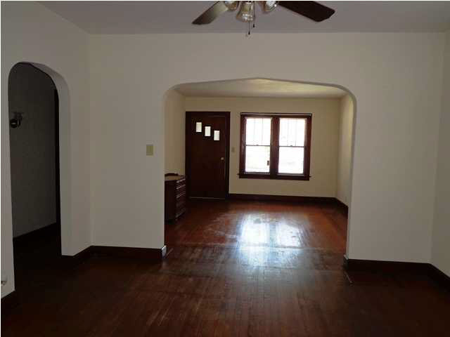 15 W Eichel Ave, Evansville, IN 47711 photo 2