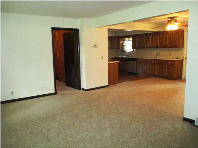 3301 Sweetser Ave, Evansville, IN 47714 photo 4