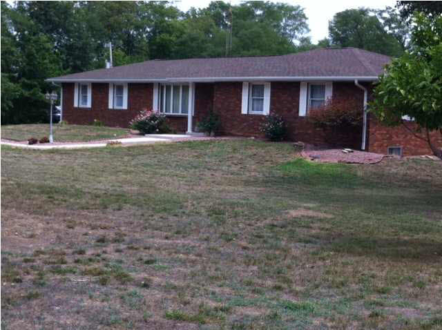 1718 Pleasant Ln, Loogootee, IN 47553 photo 8