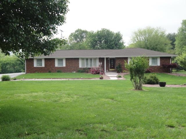 1718 Pleasant Ln, Loogootee, IN 47553 photo 1