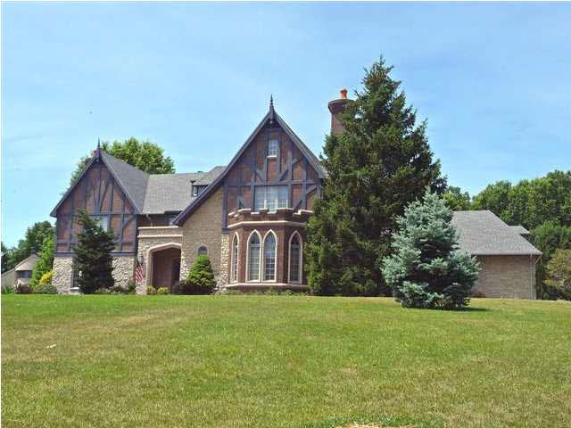 1305 W 15th St, Jasper, IN 47546 photo 1