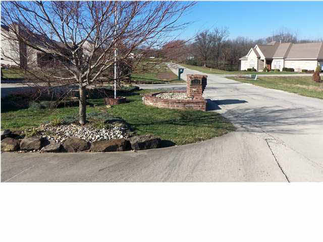 533 W Graham Ln, Washington, IN 47501 photo 2