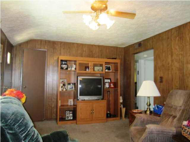 26 S Iroquois Dr, Evansville, IN 47714 photo 3