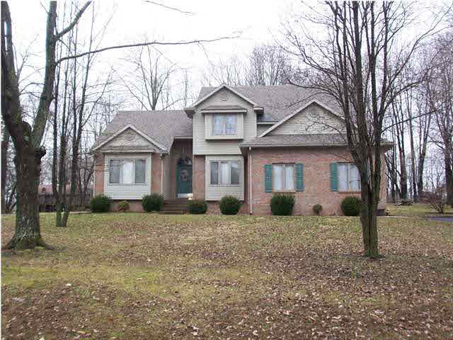 1782 S Whispering Hills Rd, Oakland City, IN 47660 photo 1
