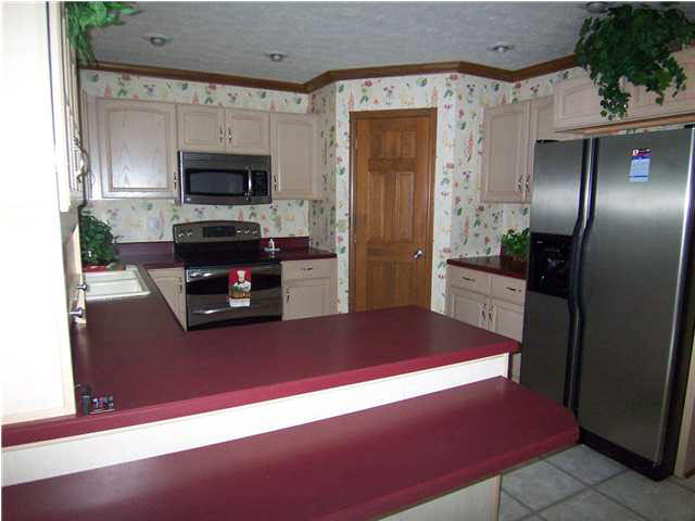 1782 S Whispering Hills Rd, Oakland City, IN 47660 photo 4