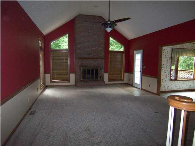 1782 S Whispering Hills Rd, Oakland City, IN 47660 photo 2