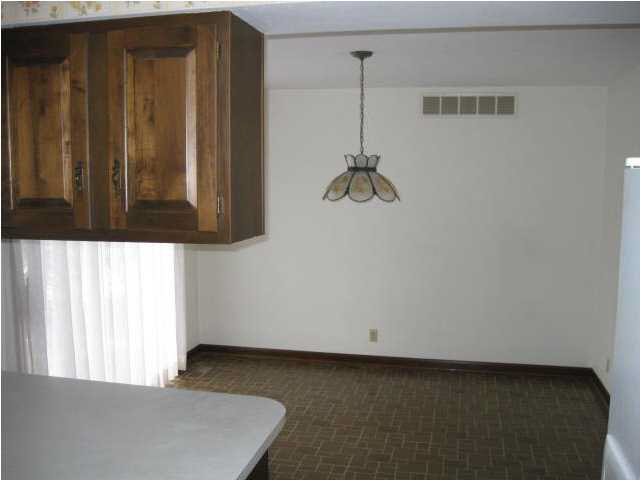 1876 Highland St, Jasper, IN 47546 photo 8