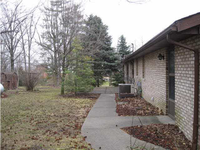 1876 Highland St, Jasper, IN 47546 photo 21