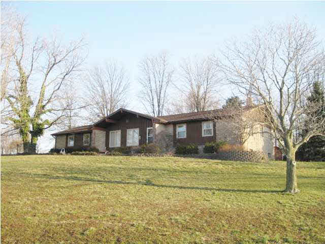 1876 Highland St, Jasper, IN 47546 photo 1