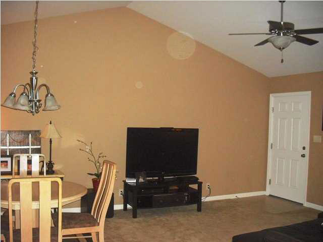 7435 Megan Brooke Ln, Evansville, IN 47725 photo 4