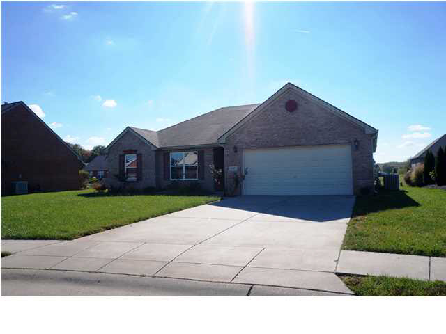 6221 Kevin Ct, Newburgh, IN 47630 photo 2