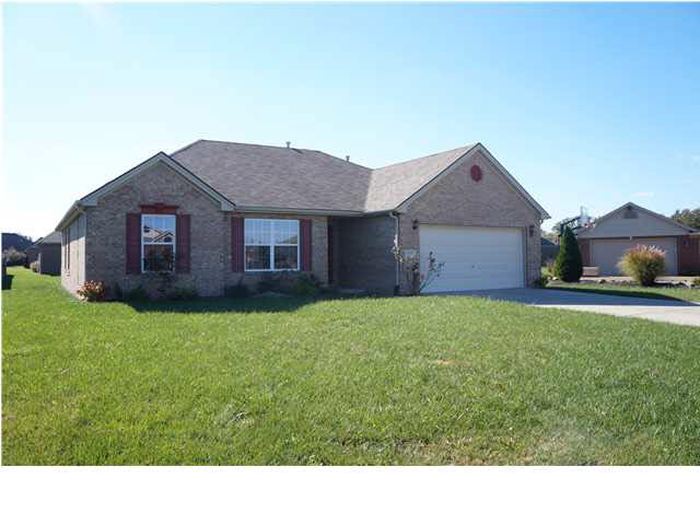 6221 Kevin Ct, Newburgh, IN 47630 photo 3