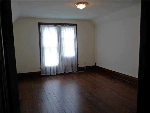 303 N Geiger St, Huntingburg, IN 47542 photo 6