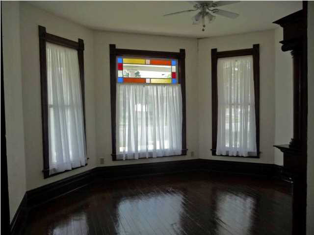 303 N Geiger St, Huntingburg, IN 47542 photo 3