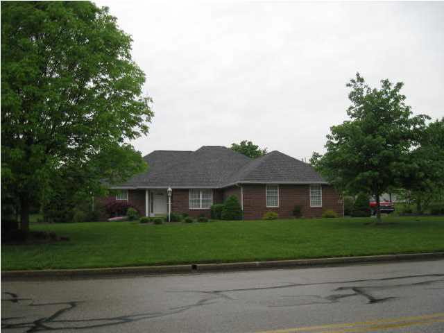 1615 Gregory Ln, Jasper, IN 47546 photo 1