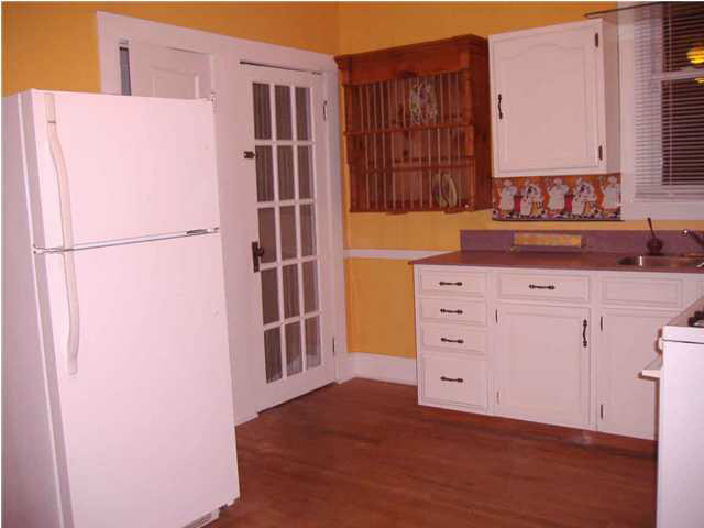 1428 E Sycamore St, Evansville, IN 47714 photo 3