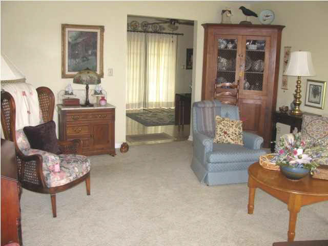 306 Vista Dr, Mount Vernon, IN 47620 photo 2