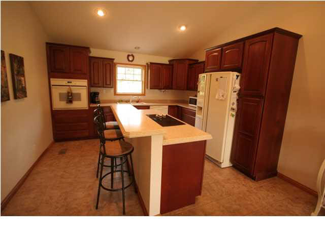 6605 S Dale Dr, Huntingburg, IN 47542 photo 4