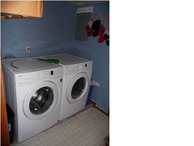 800 S Werner Ave, Evansville, IN 47712 photo 9