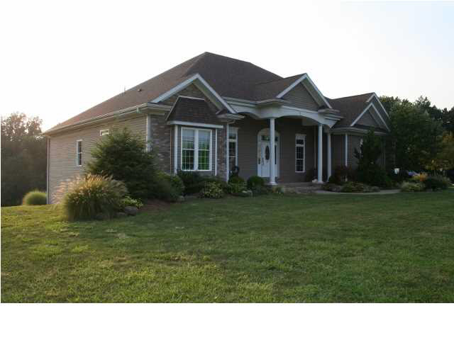 839 N Scenic Hts, Washington, IN 47501 photo 2