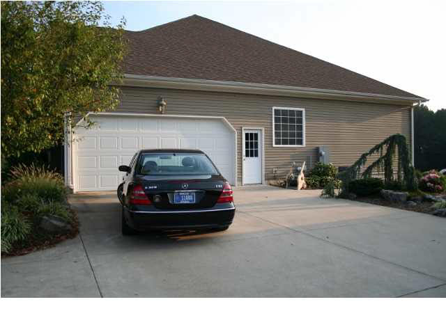839 N Scenic Hts, Washington, IN 47501 photo 17