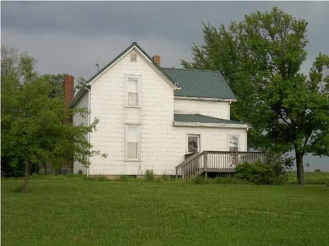 2343 N Chestnut St, Huntingburg, IN 47542 photo 1