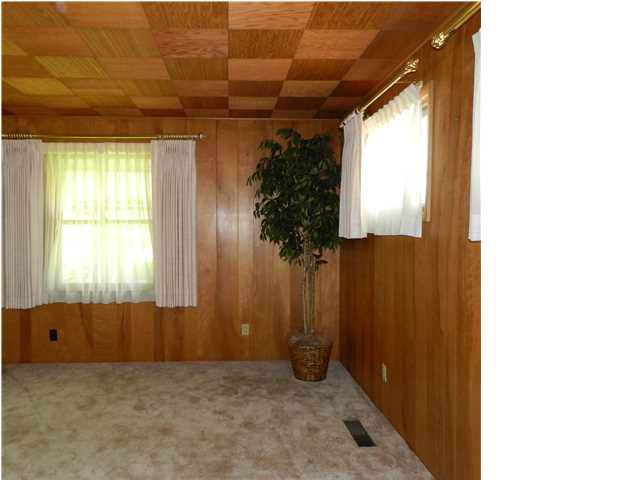210 S Main St, Owensville, IN 47665 photo 2