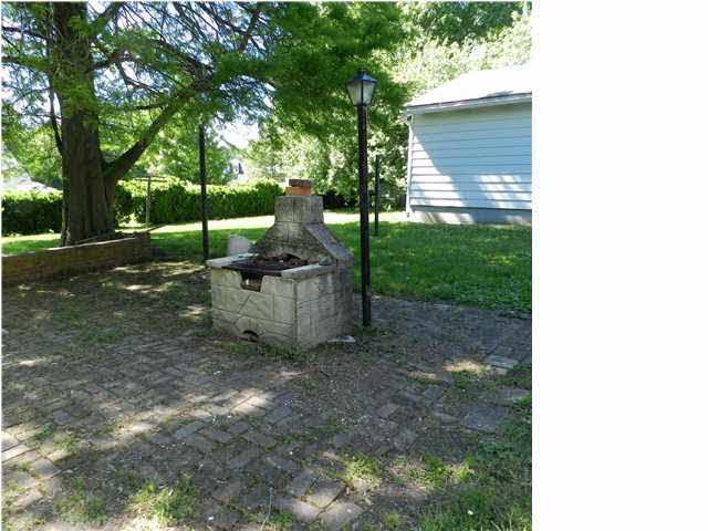 210 S Main St, Owensville, IN 47665 photo 6