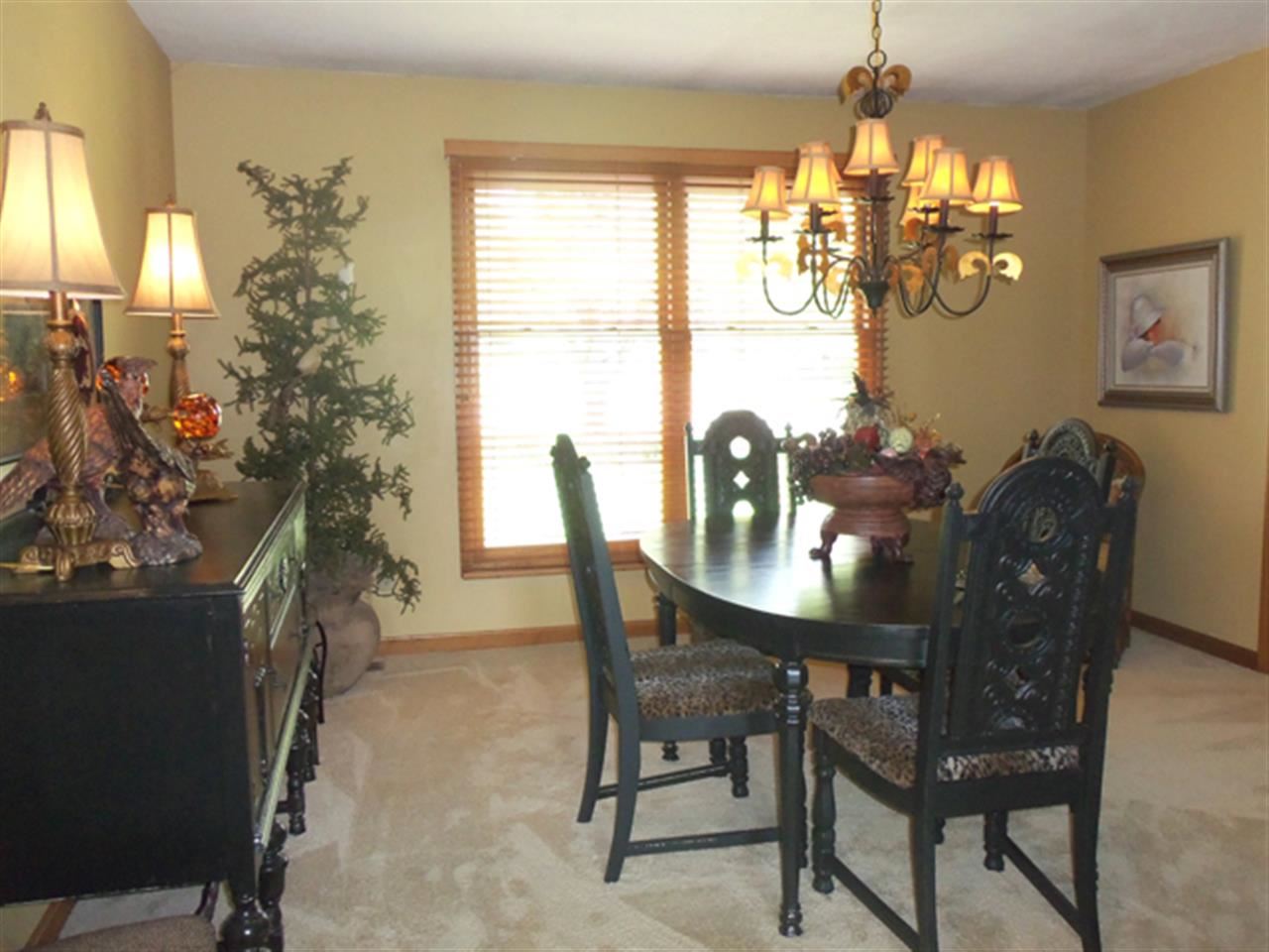 7733 Hillsboro Dr, Newburgh, IN 47630 photo 5