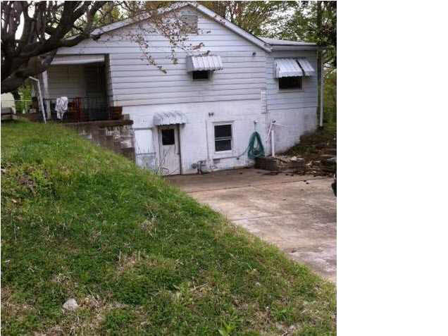 6915 Little Schaefer Rd, Evansville, IN 47720 photo 3