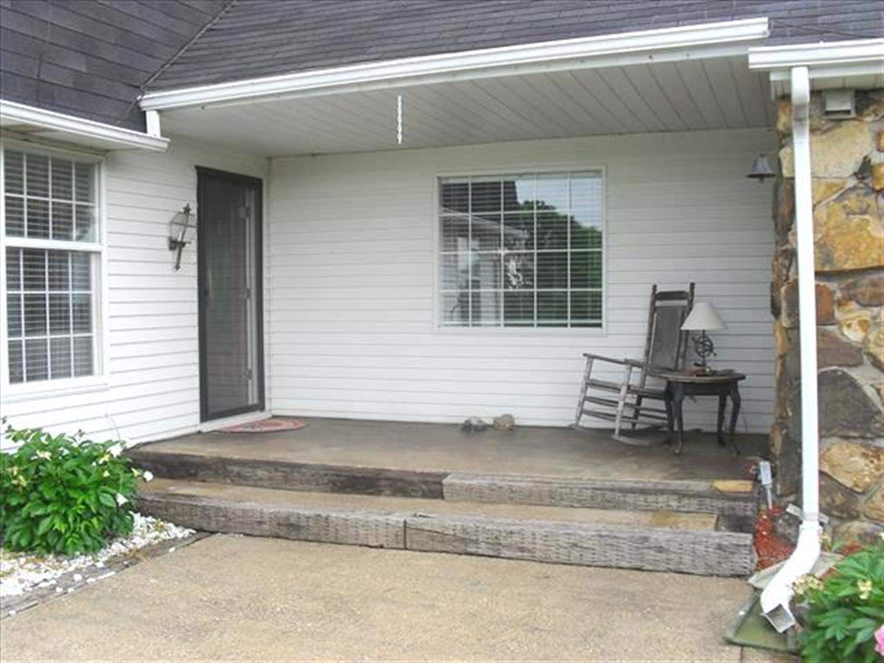 344 N Center Rd, Boonville, IN 47601 photo 2