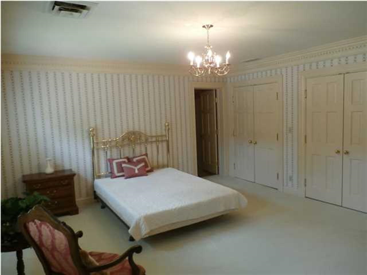 10405 Old Plantation Dr, Evansville, IN 47725 photo 11
