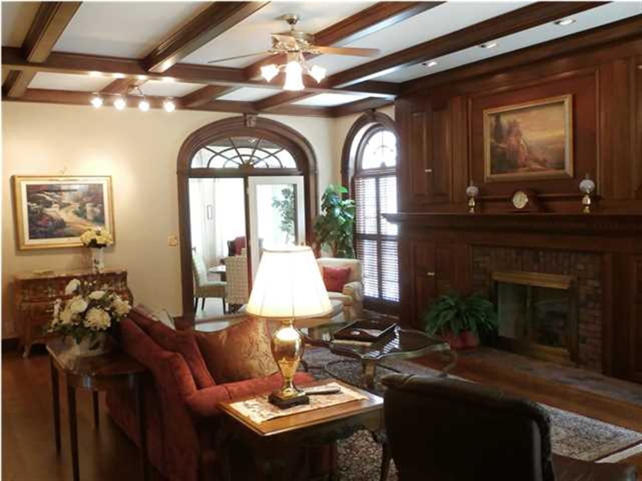 10405 Old Plantation Dr, Evansville, IN 47725 photo 2