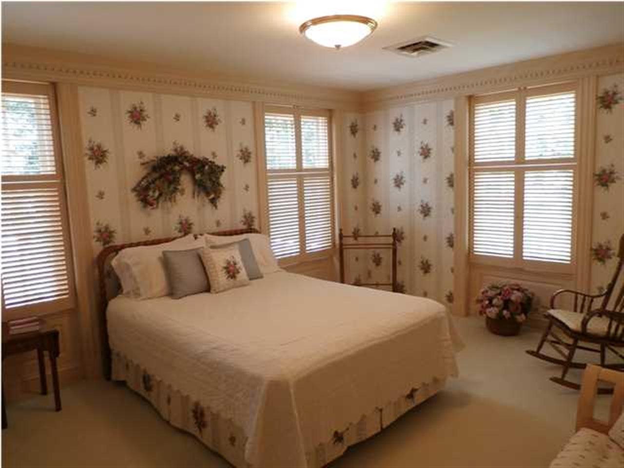 10405 Old Plantation Dr, Evansville, IN 47725 photo 10