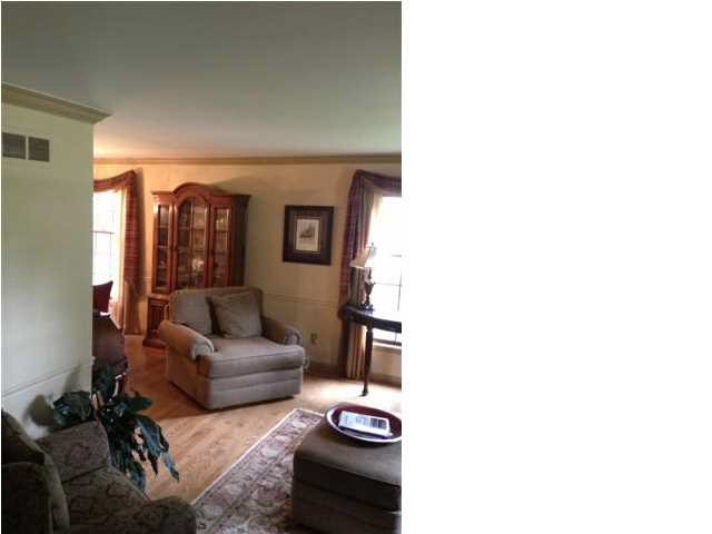 8721 Whispering Tree Ln, Evansville, IN 47711 photo 4