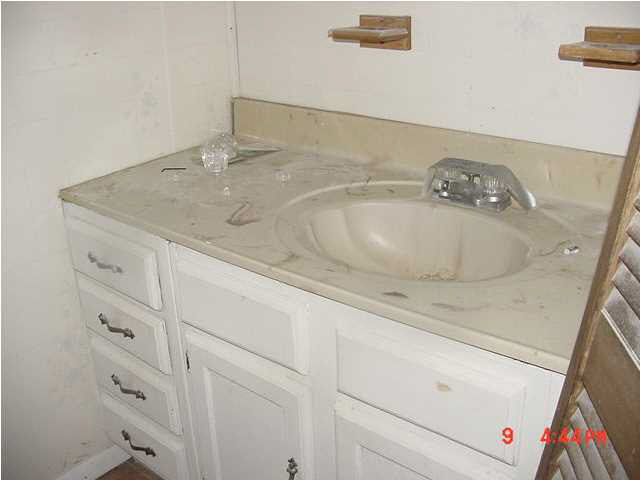 217 E 3rd St, Bicknell, IN 47512 photo 3